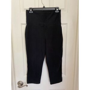 Black Capri Athletic pants (Size small)